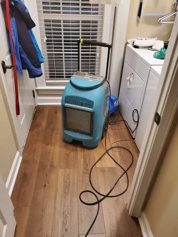 Commercial dehumidifier deployed for Crawl Space Restoration in Oregon